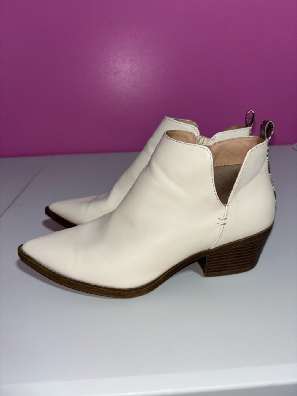 Time and Tru White Pointed Ankle Booties with Side Zip - Picture 5 of 9